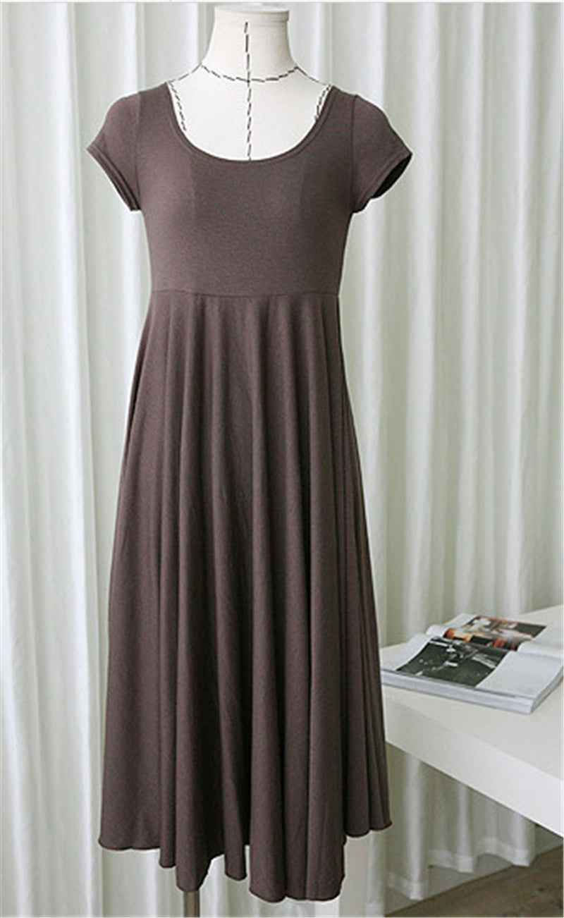 Isolde's Maternity Photoshoot Dress — Image 3 | TG Clothing Co. LLC